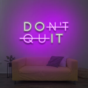 Déco murale originale violette "Don't quit"